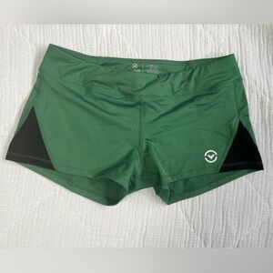 Virus International Women’s Training Shorts - Hunter Green - Size Large